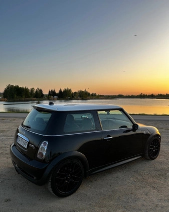 MINI Cooper S cena 11999 przebieg: 205000, rok produkcji 2003 z Wieliczka małe 211